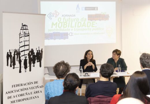 Inés Rey aborda os retos da mobilidade sostible coas Asociacións Veciñais da Coruña